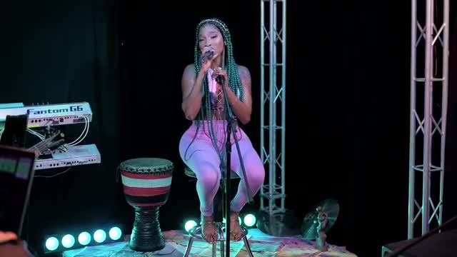 Patrice Roberts - Tender (A TEAM BAND ACOUSTIC PERFORMANCE)